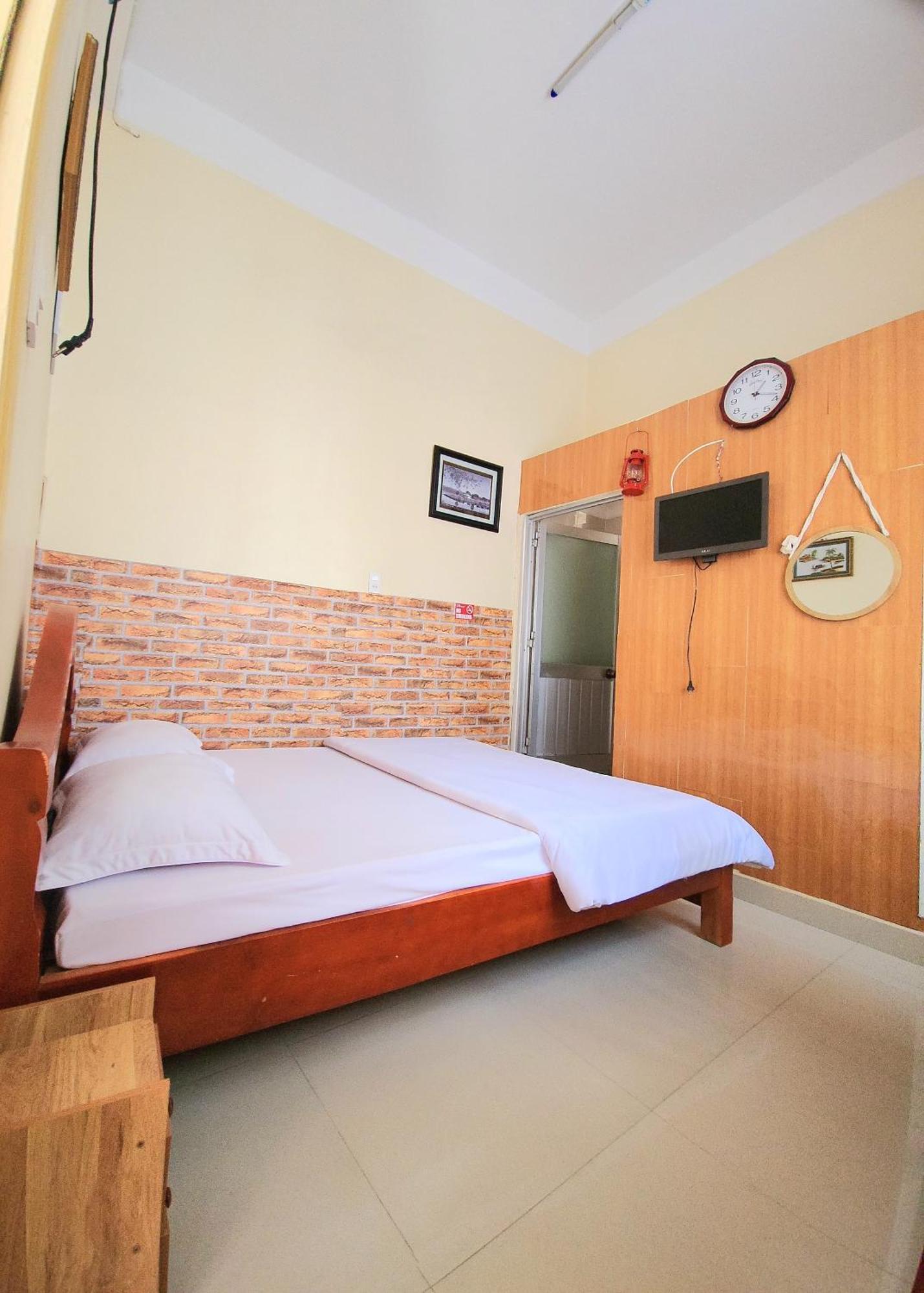 Binh Dao Hotel - Khach San Ngay Trung Tam Gia Re Dalat Exteriör bild
